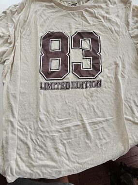 Charlotte Russe Cream Graphic '83 Short Sleeve Tee